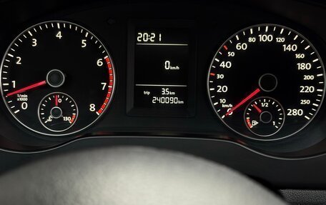Volkswagen Jetta VI, 2011 год, 1 045 000 рублей, 13 фотография