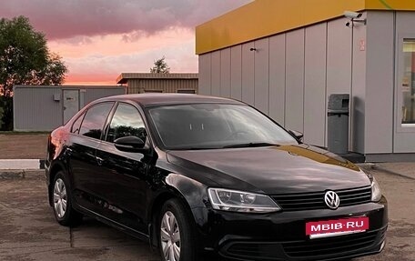 Volkswagen Jetta VI, 2011 год, 1 045 000 рублей, 14 фотография