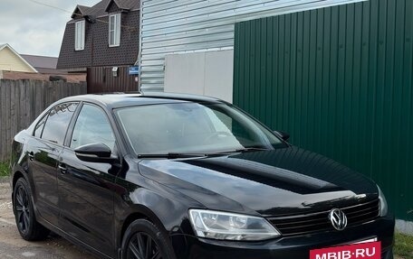 Volkswagen Jetta VI, 2011 год, 1 045 000 рублей, 3 фотография