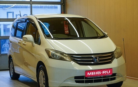 Honda Freed I, 2010 год, 1 050 000 рублей, 2 фотография