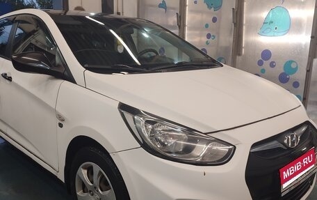 Hyundai Solaris II рестайлинг, 2013 год, 780 000 рублей, 10 фотография