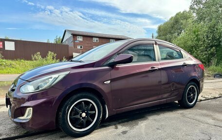 Hyundai Solaris II рестайлинг, 2011 год, 700 000 рублей, 10 фотография