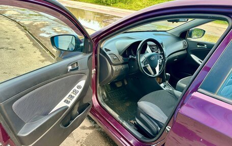 Hyundai Solaris II рестайлинг, 2011 год, 700 000 рублей, 13 фотография