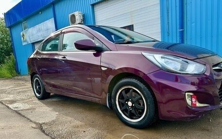 Hyundai Solaris II рестайлинг, 2011 год, 700 000 рублей, 9 фотография