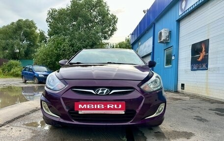 Hyundai Solaris II рестайлинг, 2011 год, 700 000 рублей, 2 фотография
