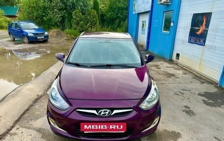 Hyundai Solaris II рестайлинг, 2011 год, 700 000 рублей, 7 фотография