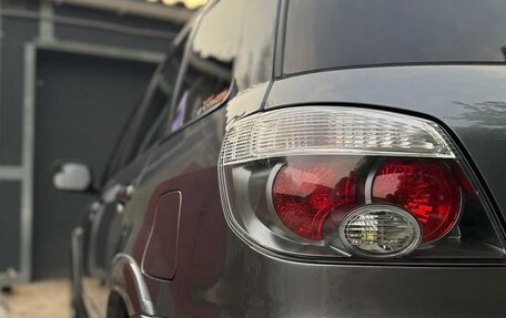 Mitsubishi Outlander III рестайлинг 3, 2005 год, 1 400 000 рублей, 4 фотография