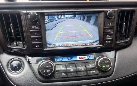 Toyota RAV4, 2018 год, 2 200 000 рублей, 13 фотография