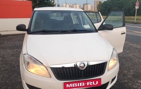 Skoda Fabia II, 2014 год, 580 000 рублей, 3 фотография