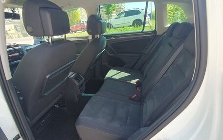 Volkswagen Tiguan II, 2018 год, 2 850 000 рублей, 12 фотография