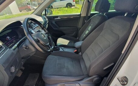 Volkswagen Tiguan II, 2018 год, 2 850 000 рублей, 9 фотография