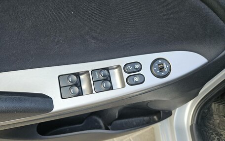Hyundai Solaris II рестайлинг, 2015 год, 1 049 000 рублей, 14 фотография