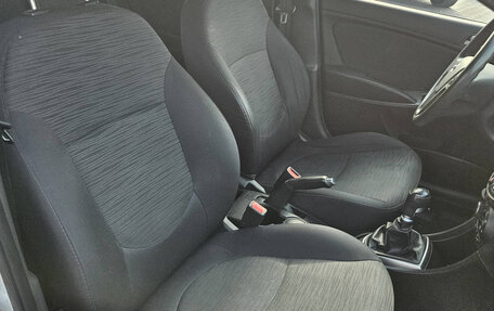 Hyundai Solaris II рестайлинг, 2015 год, 1 049 000 рублей, 17 фотография