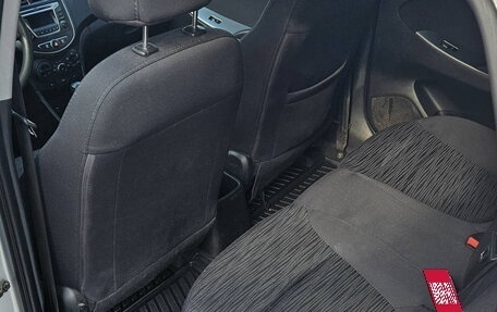 Hyundai Solaris II рестайлинг, 2015 год, 1 049 000 рублей, 19 фотография