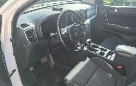 KIA Sportage IV рестайлинг, 2017 год, 1 500 000 рублей, 6 фотография