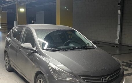 Hyundai Solaris II рестайлинг, 2015 год, 4 фотография