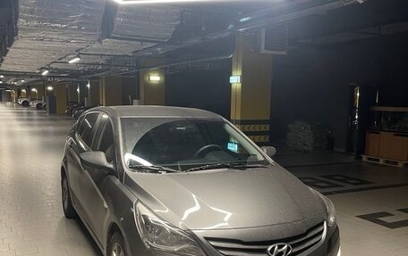 Hyundai Solaris II рестайлинг, 2015 год, 7 фотография