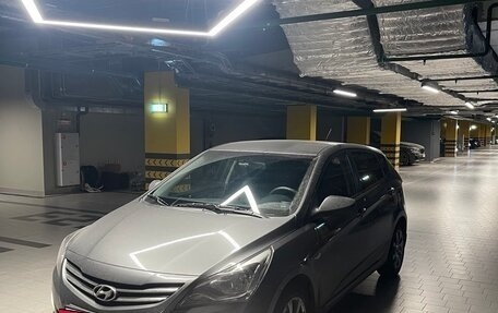 Hyundai Solaris II рестайлинг, 2015 год, 5 фотография