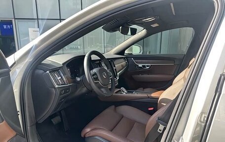 Volvo S90 II рестайлинг, 2022 год, 3 150 085 рублей, 7 фотография