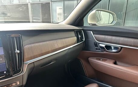 Volvo S90 II рестайлинг, 2022 год, 3 150 085 рублей, 15 фотография