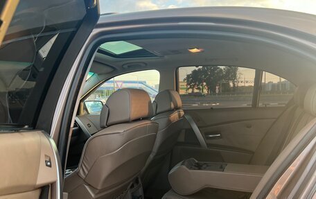 BMW 5 серия, 2004 год, 1 700 000 рублей, 10 фотография