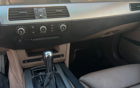 BMW 5 серия, 2004 год, 1 700 000 рублей, 15 фотография