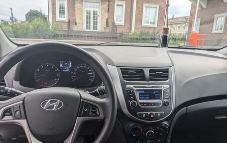 Hyundai Solaris II рестайлинг, 2016 год, 830 000 рублей, 9 фотография