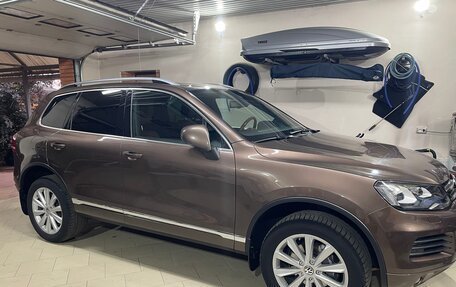 Volkswagen Touareg III, 2011 год, 2 500 000 рублей, 2 фотография