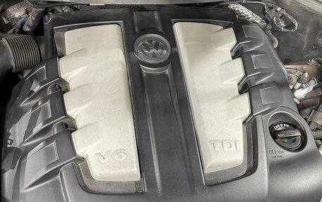 Volkswagen Touareg III, 2011 год, 2 500 000 рублей, 13 фотография