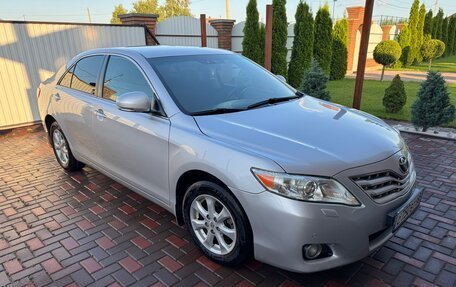 Toyota Camry, 2011 год, 1 100 000 рублей, 2 фотография