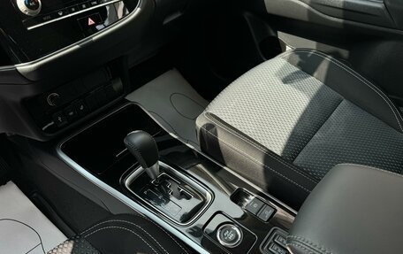 Mitsubishi Outlander III рестайлинг 3, 2020 год, 2 460 000 рублей, 7 фотография