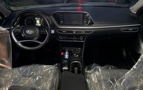 Hyundai Sonata VIII, 2021 год, 2 150 000 рублей, 4 фотография