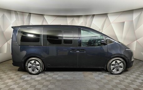 Hyundai Staria, 2021 год, 5 300 000 рублей, 6 фотография