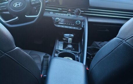 Hyundai Elantra, 2023 год, 2 180 000 рублей, 12 фотография