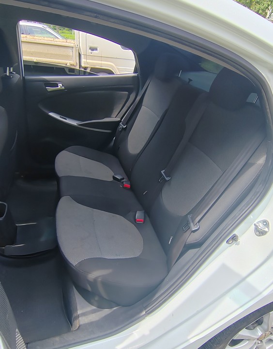 Hyundai Solaris I, 2012 год, 650 000 рублей, 19 фотография