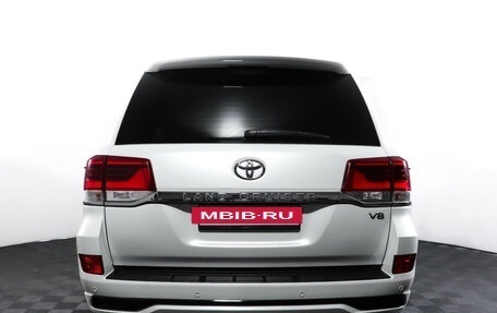 Toyota Land Cruiser 200, 2015 год, 5 349 000 рублей, 6 фотография