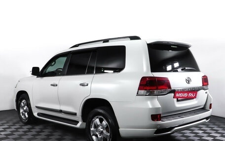 Toyota Land Cruiser 200, 2015 год, 5 349 000 рублей, 7 фотография