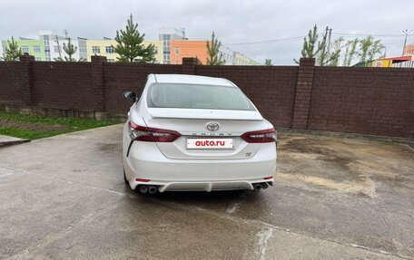 Toyota Camry, 2022 год, 3 900 000 рублей, 2 фотография