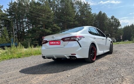 Toyota Camry, 2022 год, 3 900 000 рублей, 6 фотография