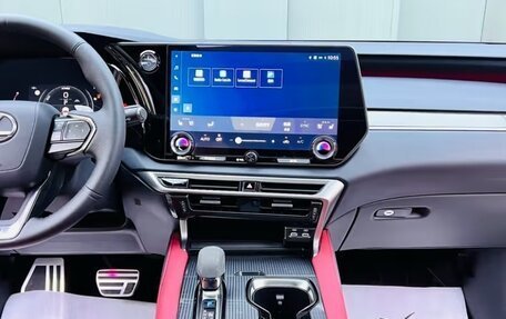 Lexus RX IV рестайлинг, 2024 год, 9 324 000 рублей, 12 фотография