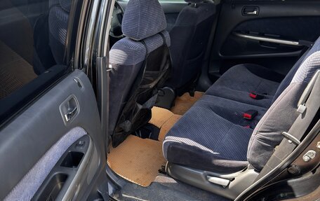 Honda Stream I рестайлинг, 2001 год, 650 000 рублей, 13 фотография