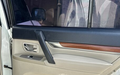 Mitsubishi Pajero IV, 2007 год, 1 700 000 рублей, 10 фотография