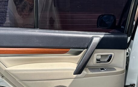 Mitsubishi Pajero IV, 2007 год, 1 700 000 рублей, 14 фотография