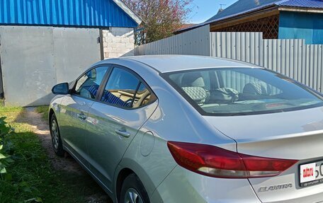 Hyundai Elantra VI рестайлинг, 2016 год, 1 300 000 рублей, 7 фотография