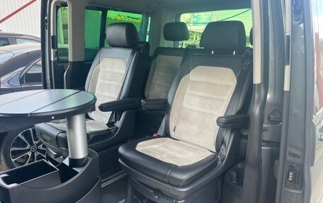 Volkswagen Multivan T6 рестайлинг, 2018 год, 4 700 000 рублей, 11 фотография
