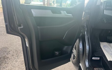 Volkswagen Multivan T6 рестайлинг, 2018 год, 4 700 000 рублей, 7 фотография