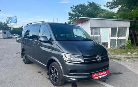 Volkswagen Multivan T6 рестайлинг, 2018 год, 4 700 000 рублей, 2 фотография