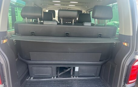 Volkswagen Multivan T6 рестайлинг, 2018 год, 4 700 000 рублей, 24 фотография