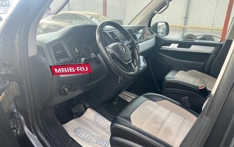 Volkswagen Multivan T6 рестайлинг, 2018 год, 4 700 000 рублей, 16 фотография