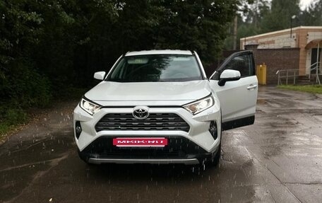 Toyota RAV4, 2021 год, 3 999 999 рублей, 13 фотография